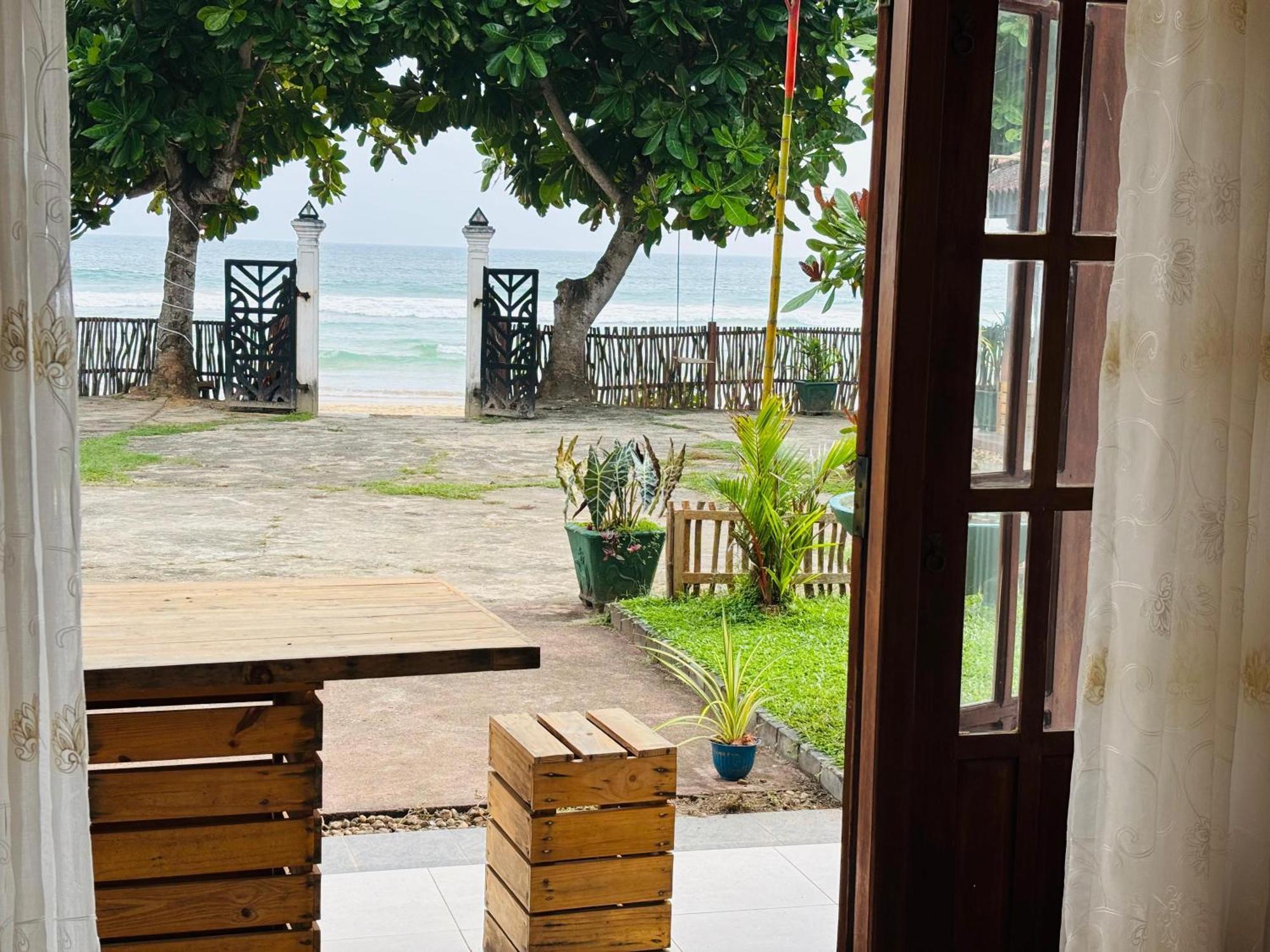 Balance Beach Resort Dikwella Zimmer foto