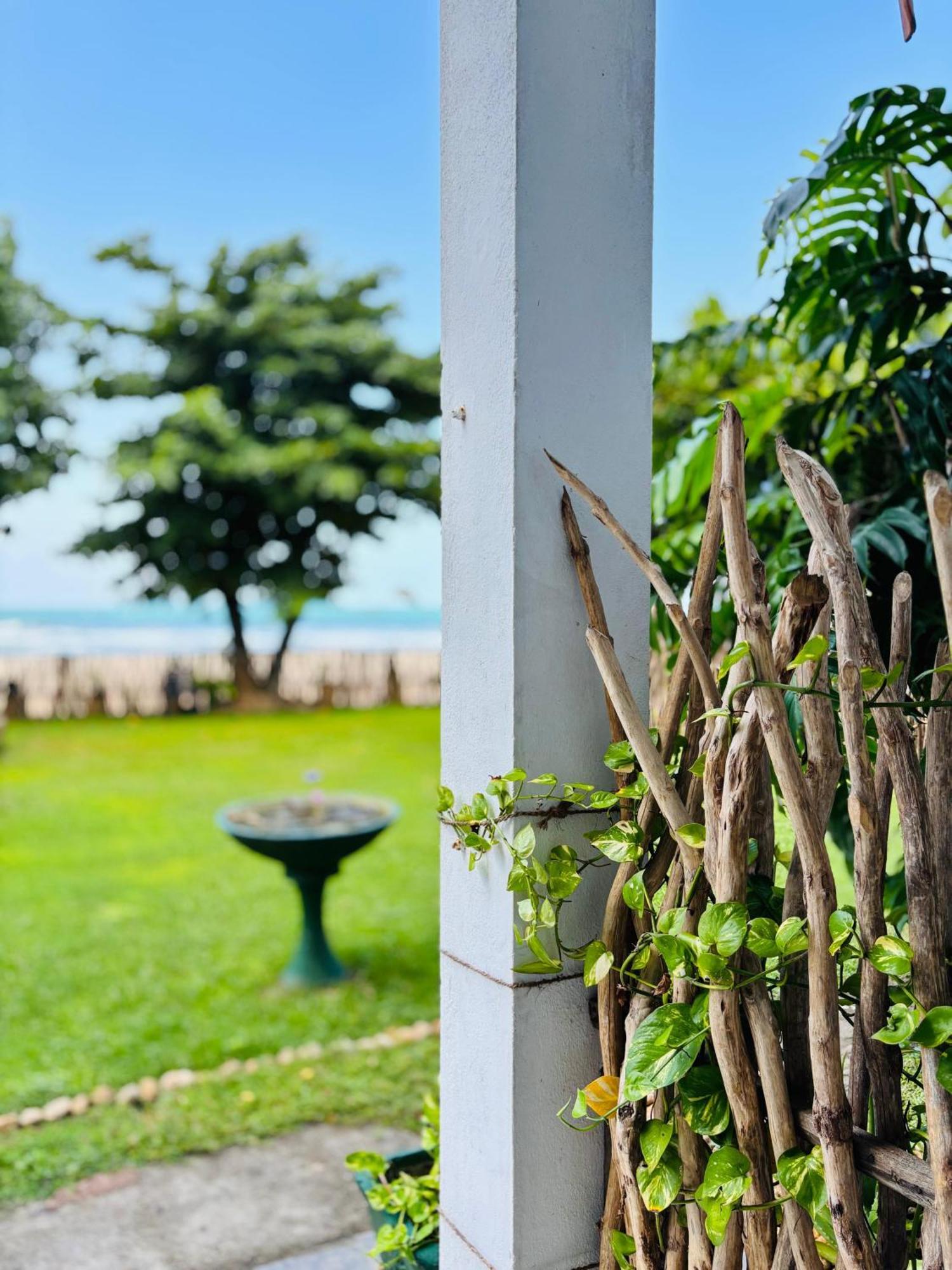 Balance Beach Resort Dikwella Exterior foto